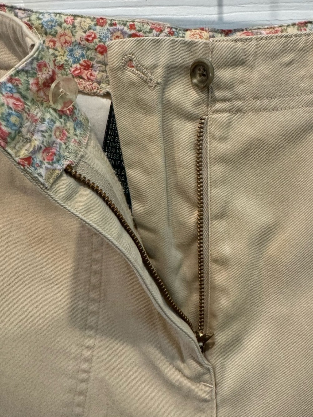 Lauren Ralph Lauren Chino Shorts 100%Cotton Women’s Size 4 Khaki Signature Patch - Picture 4 of 8